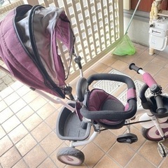 サンバイザー付き三輪車