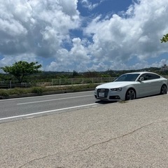 アウディS5スポーツバックの画像