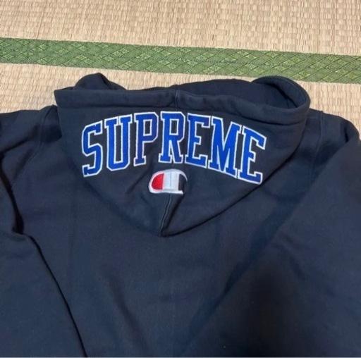 supreme champion コラボ限定　パーカー