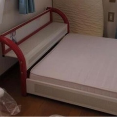 家具 マットレスとシングルベッドの画像