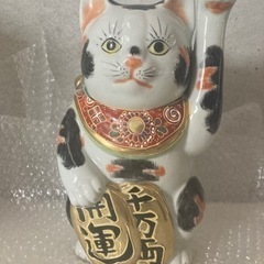 九谷焼　猫置物　三毛猫