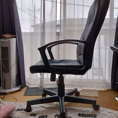 パソコンチェア　上下-リクライニングできます。の画像