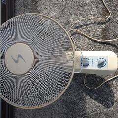 壁かけ扇風機