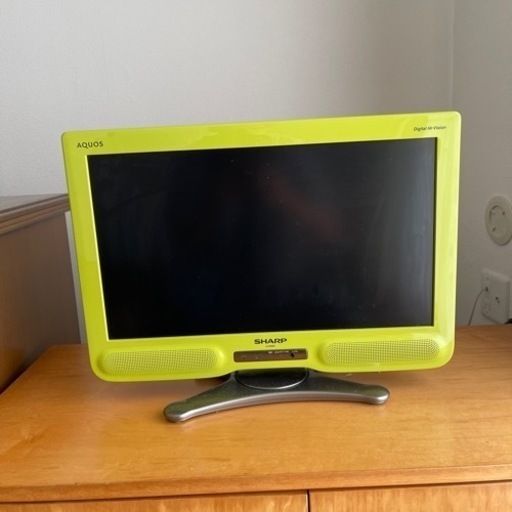 【液晶テレビ】　シャープ　AQUOS.  LC-20NE7