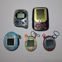 携帯ゲーム機、攻略本、配線など現金買取りしてます。