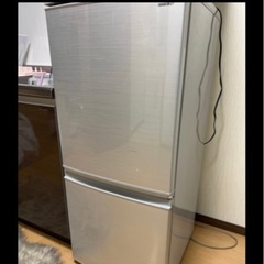 SHARP 冷蔵庫の画像