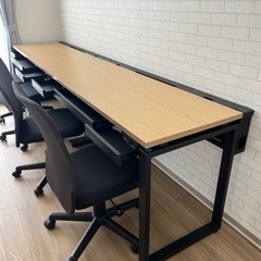 オフィス机とイス