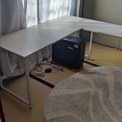 【人気商品！状態良好！】サンワダイレクト パソコンデスク L字型  幅150cm+90cmの画像