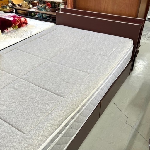 【美品】引き出し収納付きセミダブルベッド
