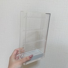 無印良品 アクリルネックレス・ピアススタンド ベロア内箱付き