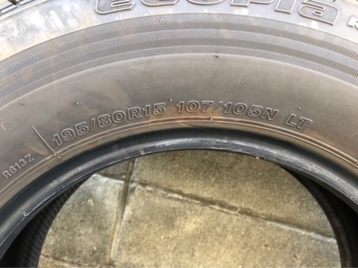ハイエース　	ブリヂストン ECOPIA RD613 195/80R15