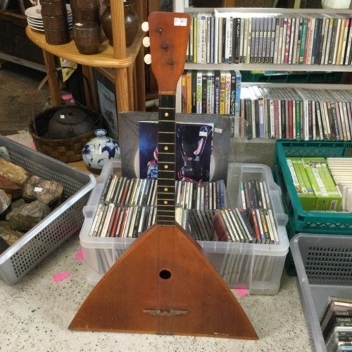 ロシアの弦楽器？バラライカ？【F00362】
