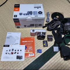 ーー美品　SONY NEX-3 レンズ2本、ストロボ　APS-C...
