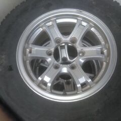 200系4WD　ハイエース　スタッドレスタイヤ　ヨコハマSY01　195/80/R15