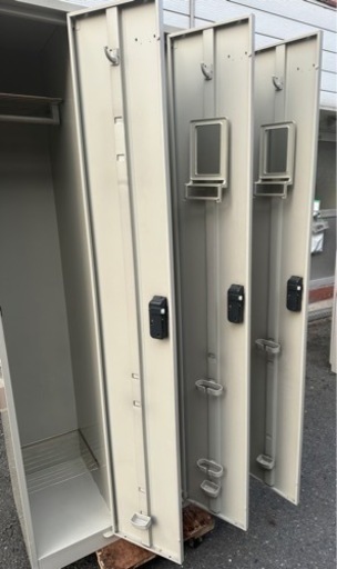 LION スチールロッカー 幅900×奥500×高1790 オフィス 大阪発