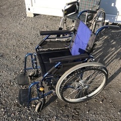 車椅子　前輪の大きなタイヤ　