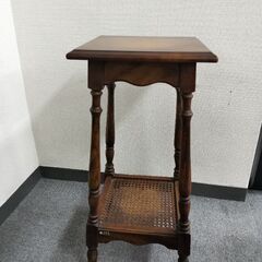 レトロ　カリモクコロニアルシリーズ花台