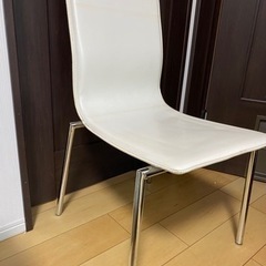 ダイニングチェア　白　3脚の画像