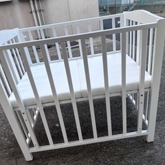 ベビーベッド