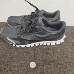 Reebokスニーカー