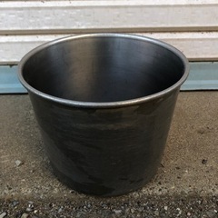 犬用ステンレスエサ缶（中古）
