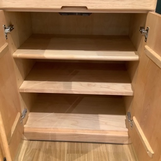 【トレファク神戸南店】起立大工食器棚2枚扉ナチュラル【取りに来られる方限定】