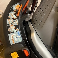 [値下げしました！]コンビ　チャイルシート　スライド可能の画像