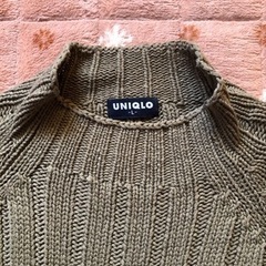 セミタートルネックセーターの画像