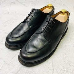 月2万円前後/靴の撮影スタッフ募集/撮影はスマホでOK/1日1〜2時間or週1日7時間/スキルアップで昇給あり/限定1名様/長くご契約できる方歓迎の画像