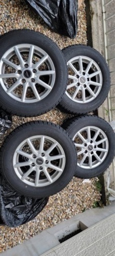 スタッドレスタイヤ