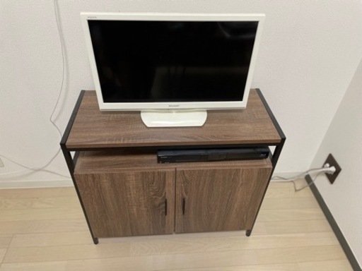 24インチテレビ(SHARP製、ホワイト)