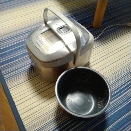 中古の炊飯器