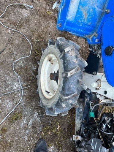 イセキ7.5 馬力軽油耕うん機