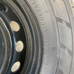 ハイエース　キャラバン　タイヤ、ホイールセットの画像