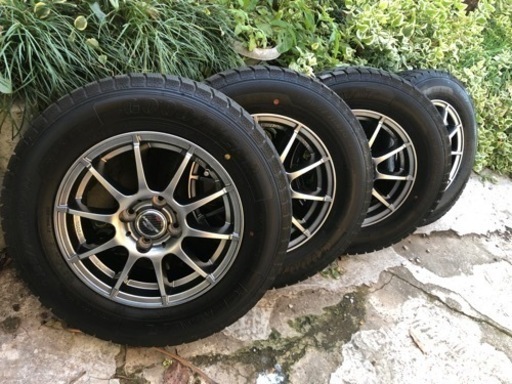 スタッドレス、ホイルセット引き取り限定