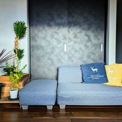 オットマン付きローソファ(クッション、植物は付属しません)  お...