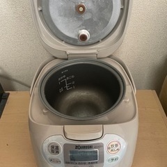 炊飯器 3合炊き ZOJIRUSHI の画像