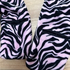 帽子手袋一体型ゼブラ柄⛄️の画像