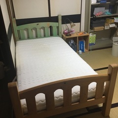 シングルベッド（マットレス付き）