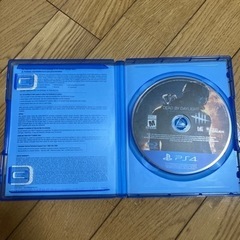【お譲り決定しました】PS4本体500GB＋ケーブル一式＋コントローラー＋DBDの画像