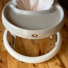 ベビー 歩行器の画像