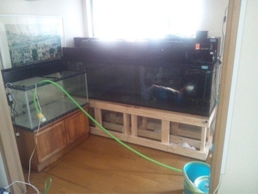 水槽　全面ガラス2000×500×550