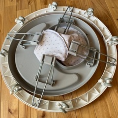 ベビー 歩行器の画像