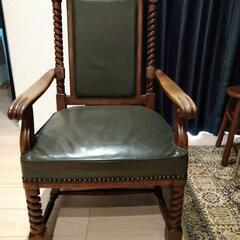 肘掛け椅子