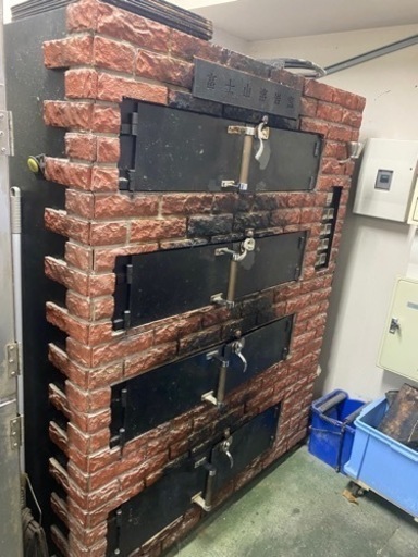 業務用パン焼き　溶岩窯