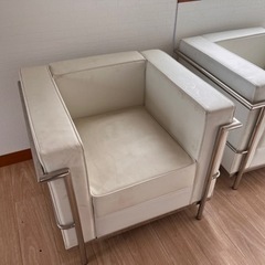 合皮　1人掛けソファ２脚　中古汚れあり