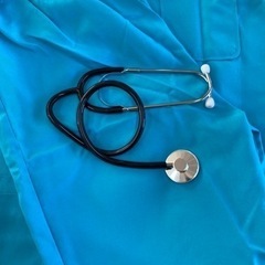 医師の衣装　聴診器の画像