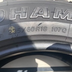 YOKOHAMA スタッドレスタイヤ　235/60r18の画像
