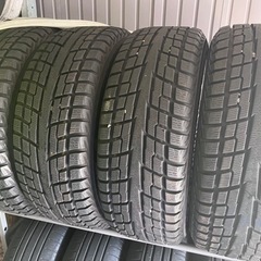 YOKOHAMA スタッドレスタイヤ　235/60r18