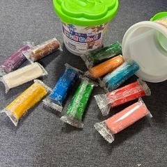 【決まりました】小麦粉ねんど12色  ２個